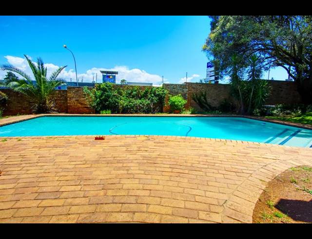 4 BEDROOM TOWNHOUSE FOR SALE IN VICTORY PARK